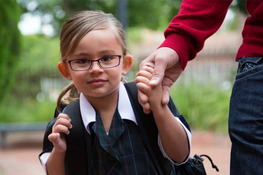 Ability to read - Image featuring a young girl who has an amazing reading ability at a young age