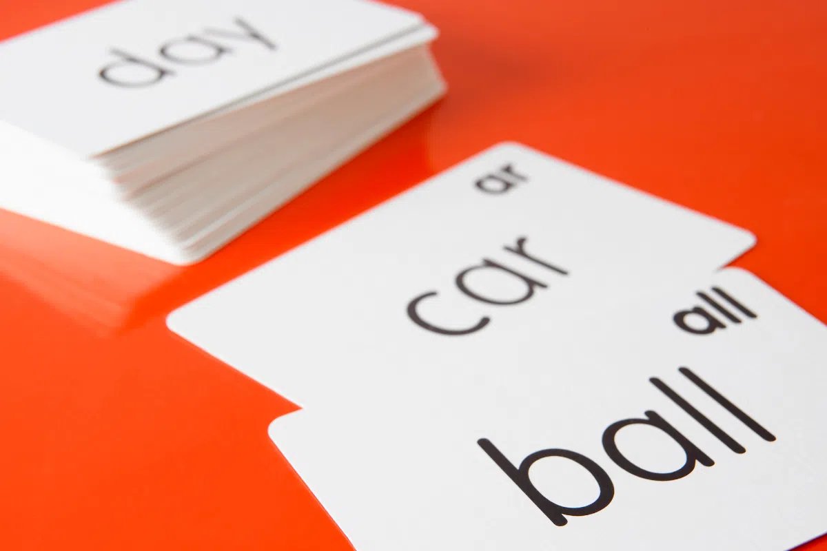 Using flashcards to teach vocabulary
