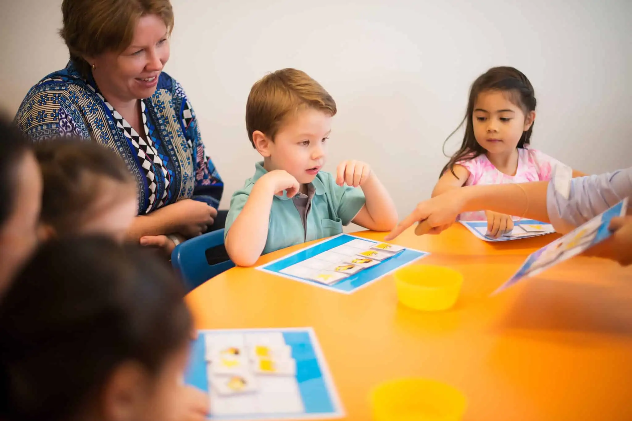 Play and learn with Shichida parents and kids in a Shichida class