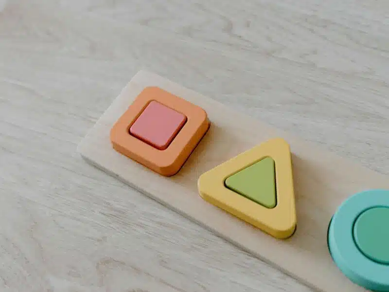 Shape puzzle activity
