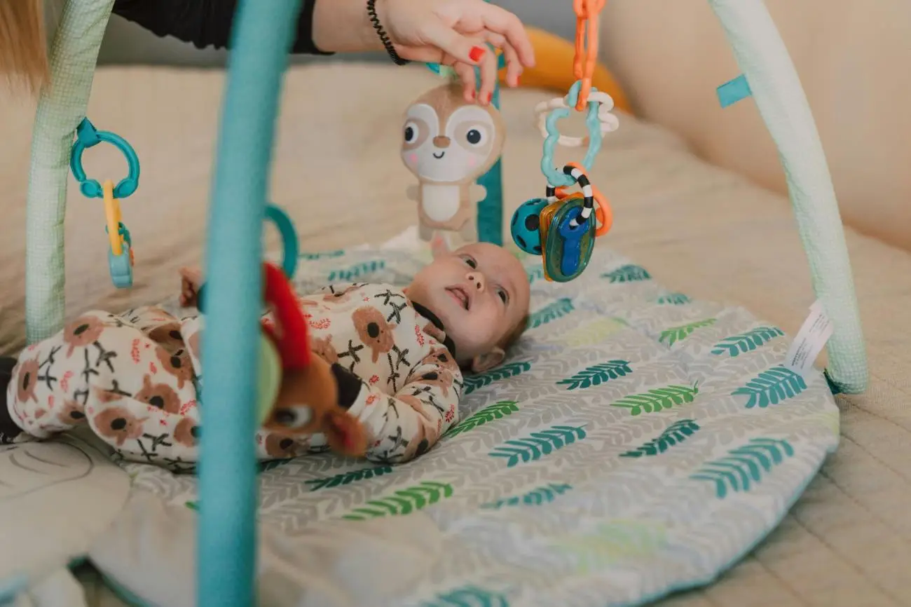 Can I sit my newborn up