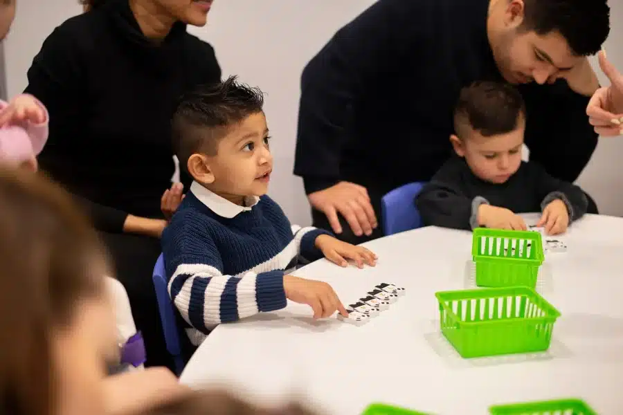 children-sorting-game-pieces - Building Resilience in Kids