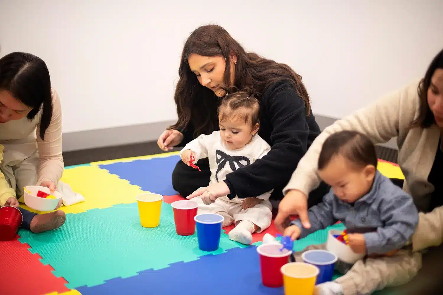 Image by Shichida Australia: Babies build early observation and thinking skills through a fun colour matching game in Shichida class.