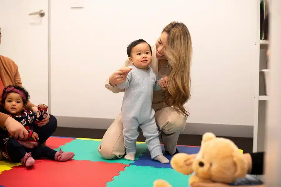 baby-first-steps-walking-hero, baby's first steps